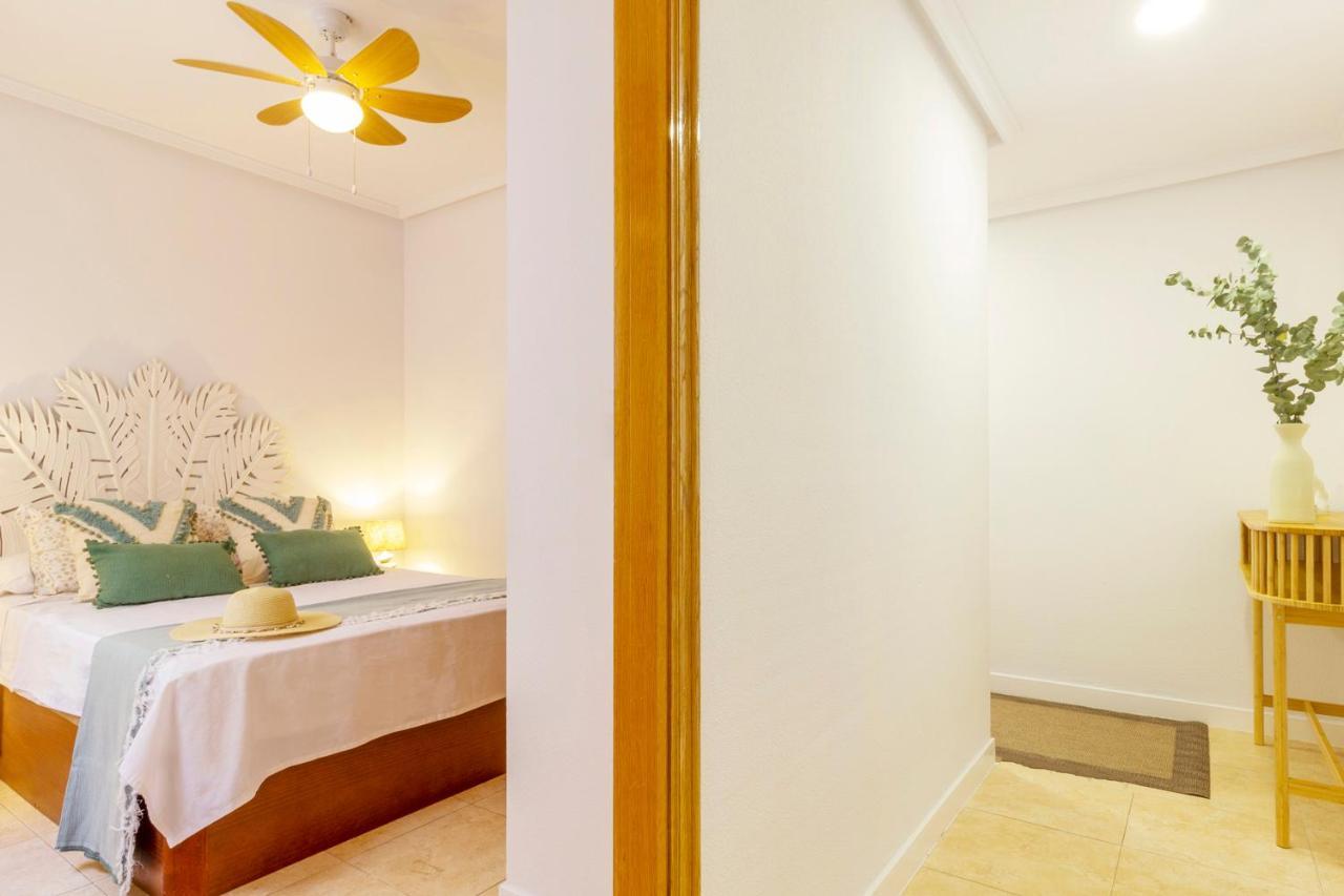 Apartamento Pink Maritimo Torrevieja Exterior foto