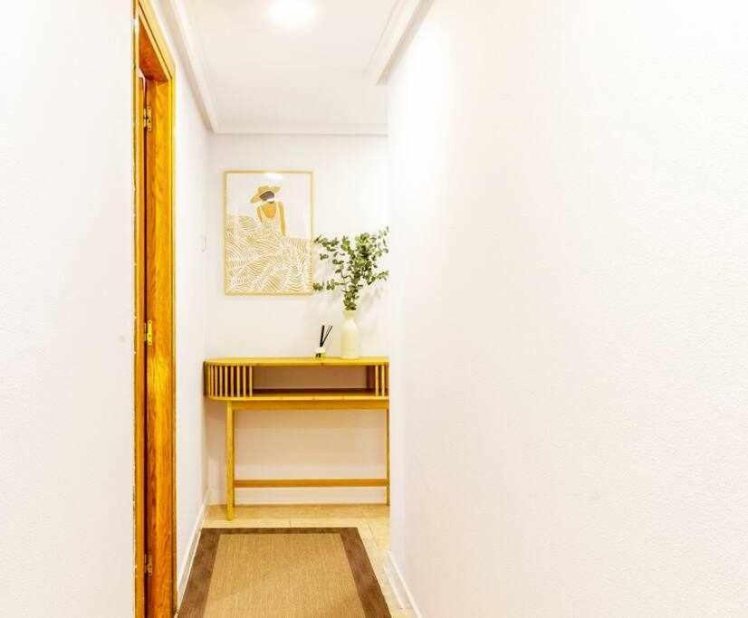 Apartamento Pink Maritimo Torrevieja Exterior foto