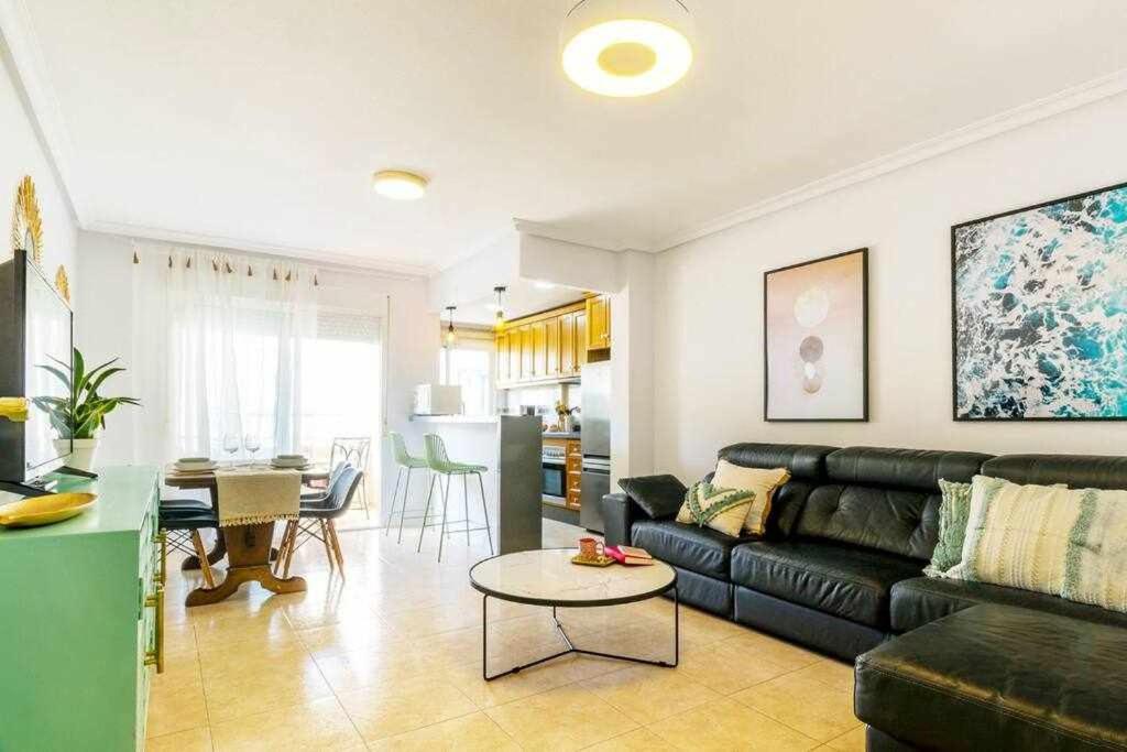 Apartamento Pink Maritimo Torrevieja Exterior foto